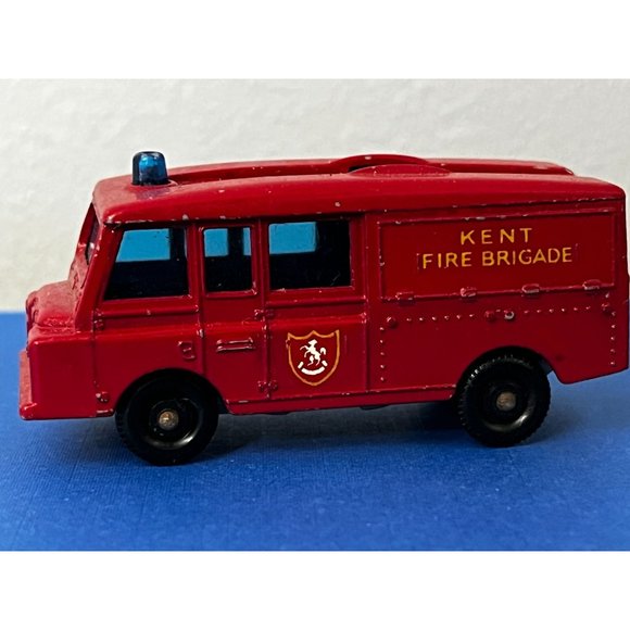 Vintage Matchbox Lesney #57 Land Rover Fire Truck Kent Fire 1/64 Scale Diecast - Picture 6 of 7